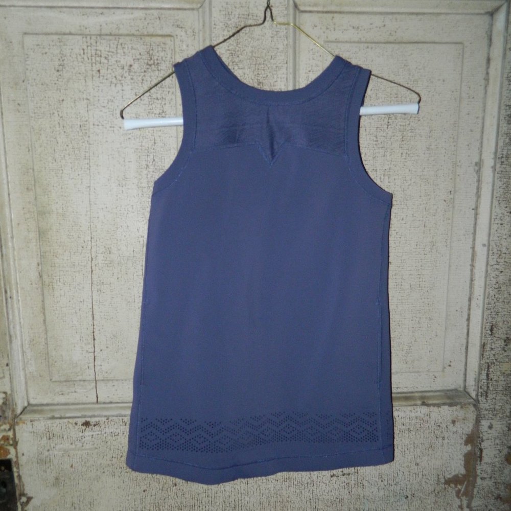 Ivivva Laser Cut Pocket Tank Top Size 8 (CC-20)